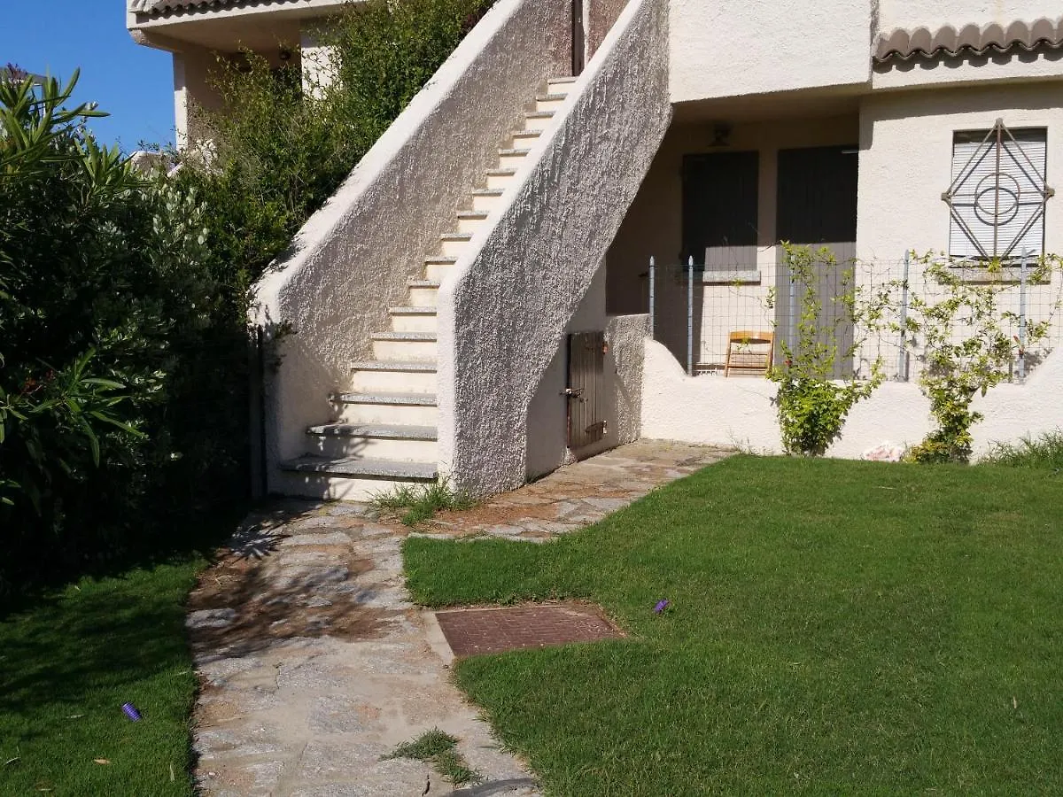 Appartamento Bilocale con giardino privato, terrazza vista mare e incantevoli tramonti sul promontorio di Capo Testa - IUN Q2226 Santa Teresa di Gallura Italia