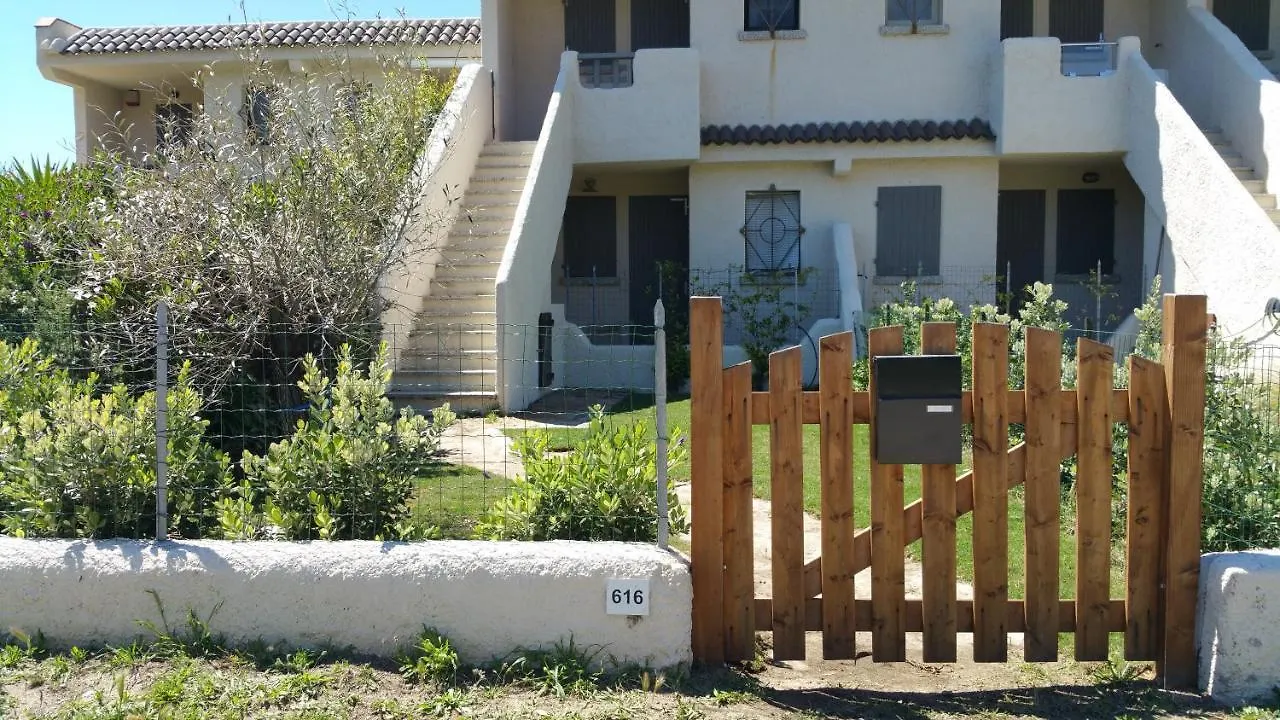 Bilocale con giardino privato, terrazza vista mare e incantevoli tramonti sul promontorio di Capo Testa - IUN Q2226 Santa Teresa di Gallura