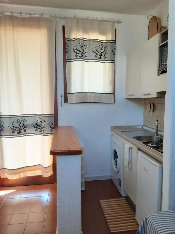 Bilocale con giardino privato, terrazza vista mare e incantevoli tramonti sul promontorio di Capo Testa - IUN Q2226 Santa Teresa di Gallura Italia