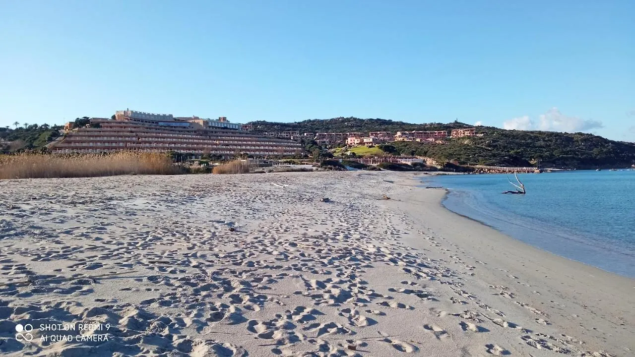 Bilocale con giardino privato, terrazza vista mare e incantevoli tramonti sul promontorio di Capo Testa - IUN Q2226 Santa Teresa di Gallura
