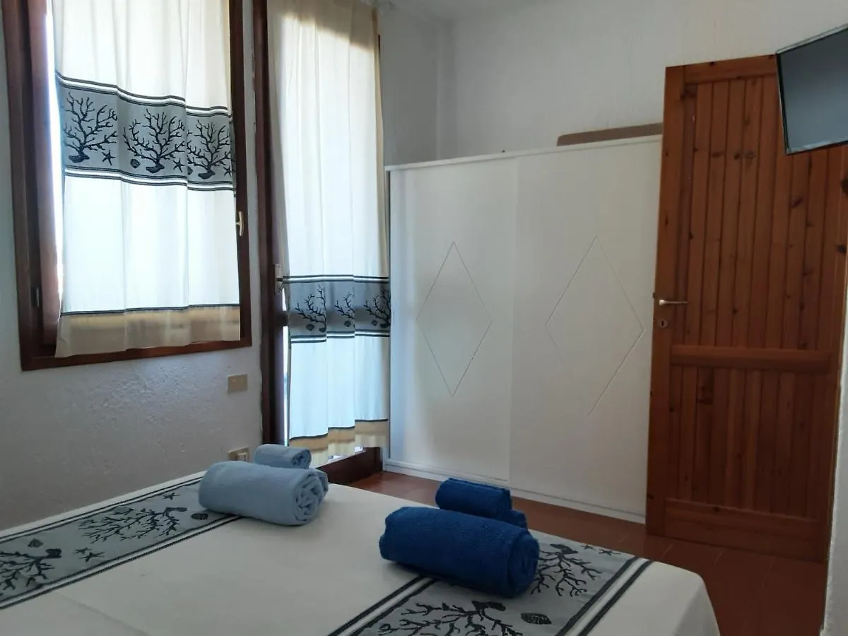 Appartamento Bilocale con giardino privato, terrazza vista mare e incantevoli tramonti sul promontorio di Capo Testa - IUN Q2226 Santa Teresa di Gallura